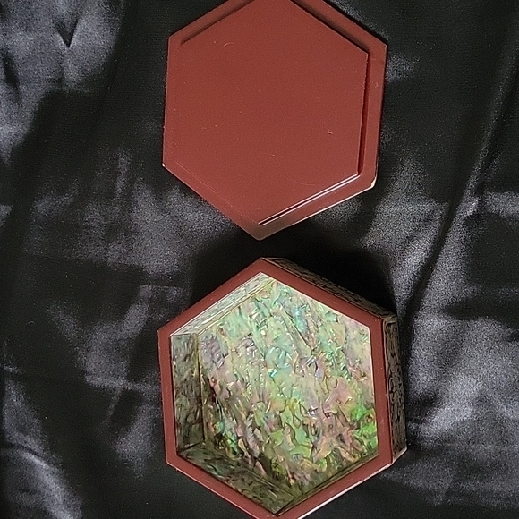 Stunning Mother of Pearl jewelry box. - Picture 2 of 8